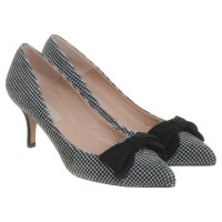 Pura Lopez Pumps with bow