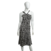 D. Exterior Dress with pattern