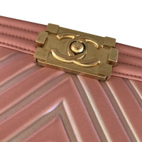 Chanel Boy Medium aus Leder in Rosa / Pink