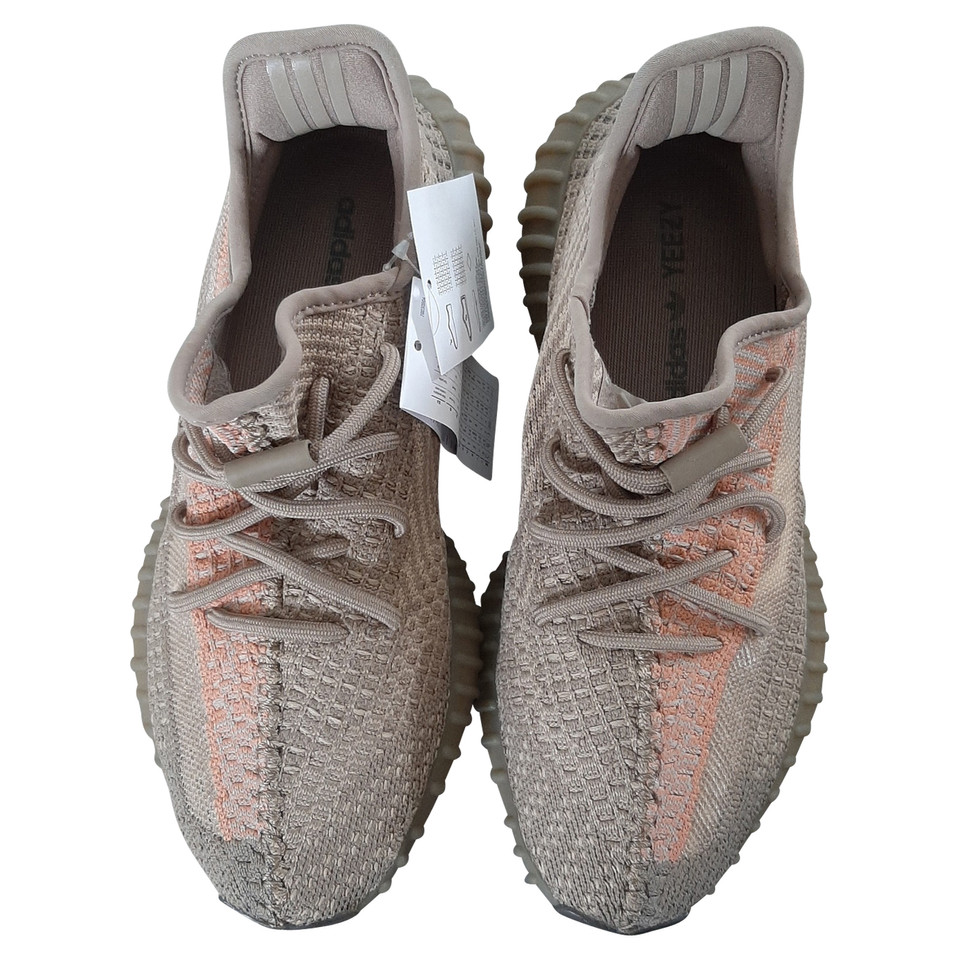 Yeezy Sneakers in Taupe