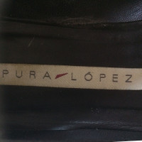 Pura Lopez Shoes made of suede