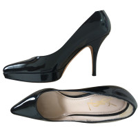 Yves Saint Laurent pumps made of lacquered leather