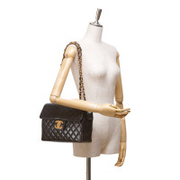 Chanel Jumbo Quilted lamsleer Flap Bag
