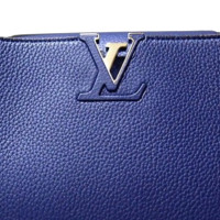 Louis Vuitton Capucines Leer in Blauw