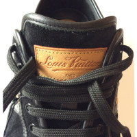 Louis Vuitton Sneakers mit Logoprägung