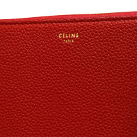 Céline Wallet in het rood
