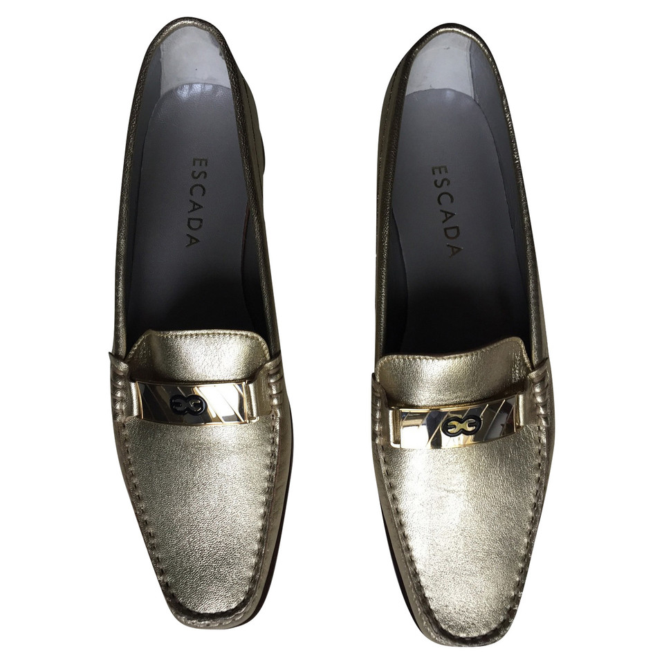 Escada Slippers/Ballerina's Leer in Goud