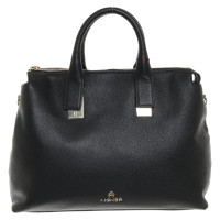 Aigner Handtasche aus Leder in Schwarz