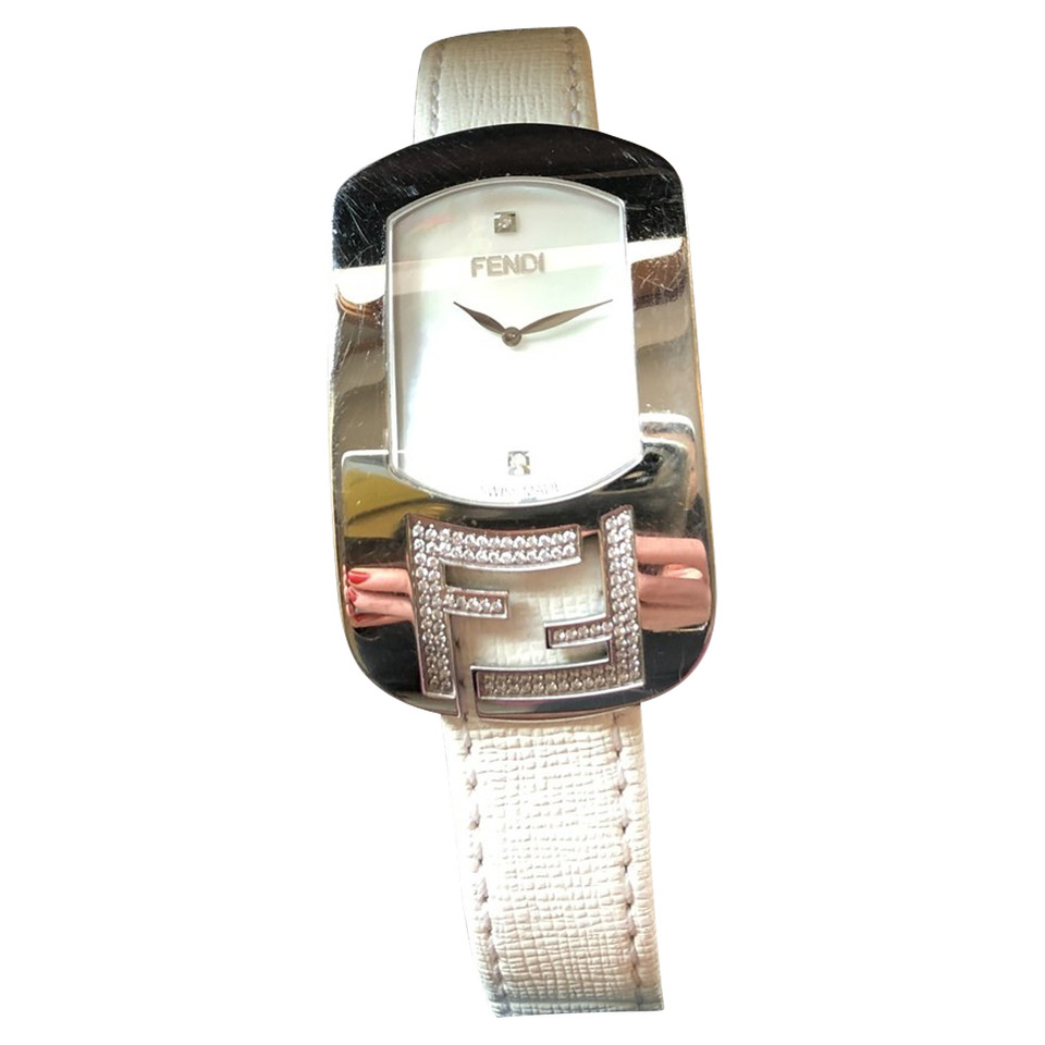 Fendi Armbanduhr aus Stahl in Weiß