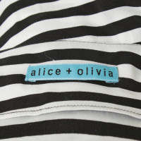 Alice + Olivia Top in seta con motivo a strisce