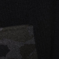 Blonde No8 Manteau tricoté avec camouflage