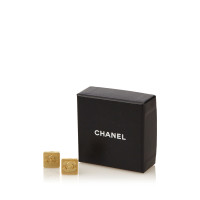 Chanel Gold-Ton CC Clip auf Ohrringe