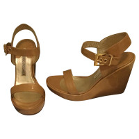 Luciano Padovan Wedges Patent leather in Ochre