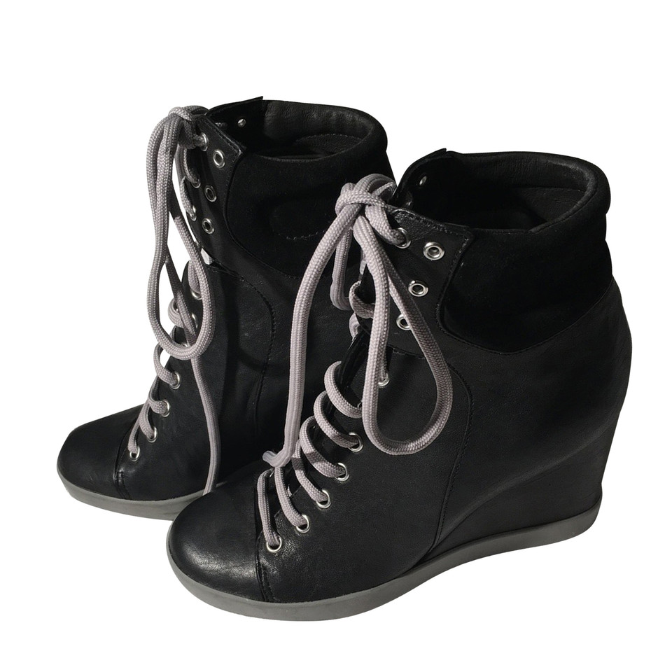 See By Chloé Voir par Cloe bottes noires