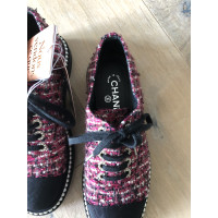 Chanel Lace-up shoes in Pink