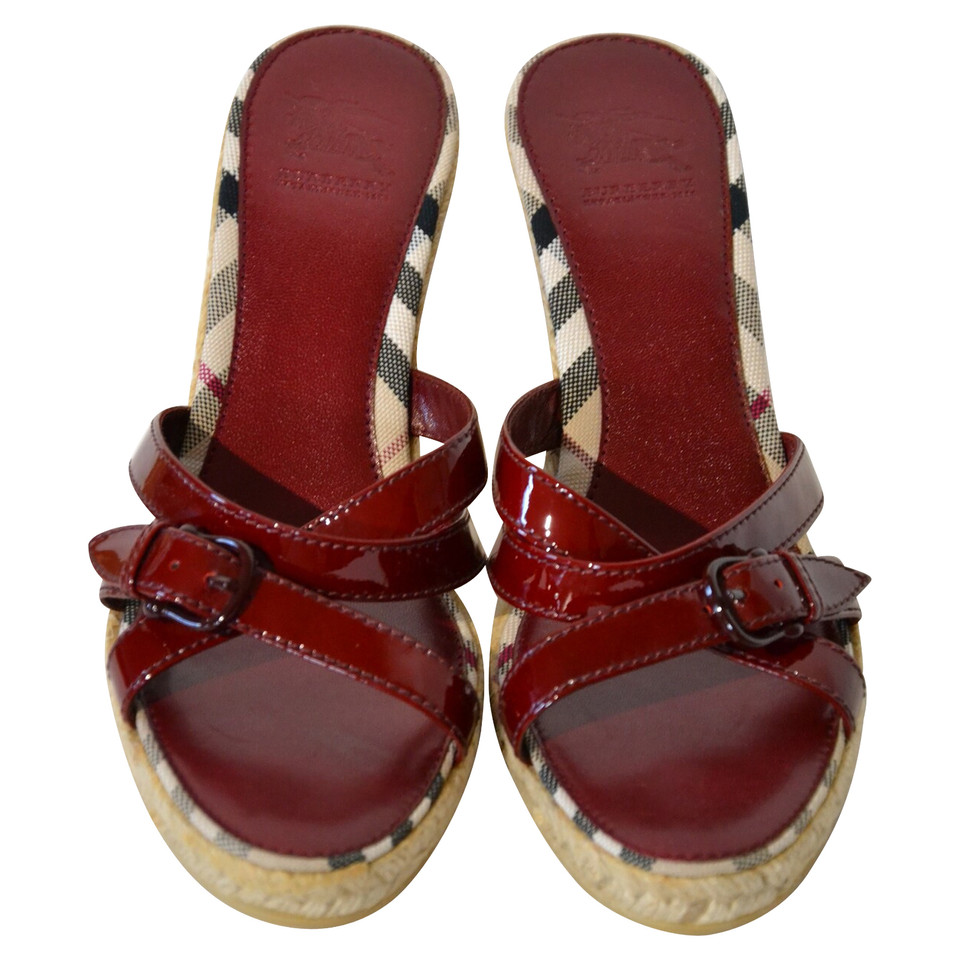 Burberry Wedges in Bordeaux