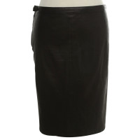 Closed Elastic leather skirt