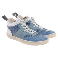 Leather Crown Sneakers in Blauw