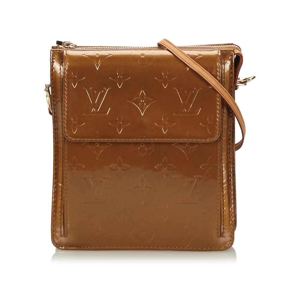 Louis Vuitton Pochette from Monogram Vernis