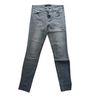 J Brand Skinny Jeans in Grau
