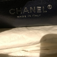 Chanel 2.55 aus Lackleder in Blau