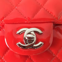 Chanel Classic Flap Bag New Mini Lakleer in Rood