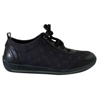 Louis Vuitton Trainers Leather in Black