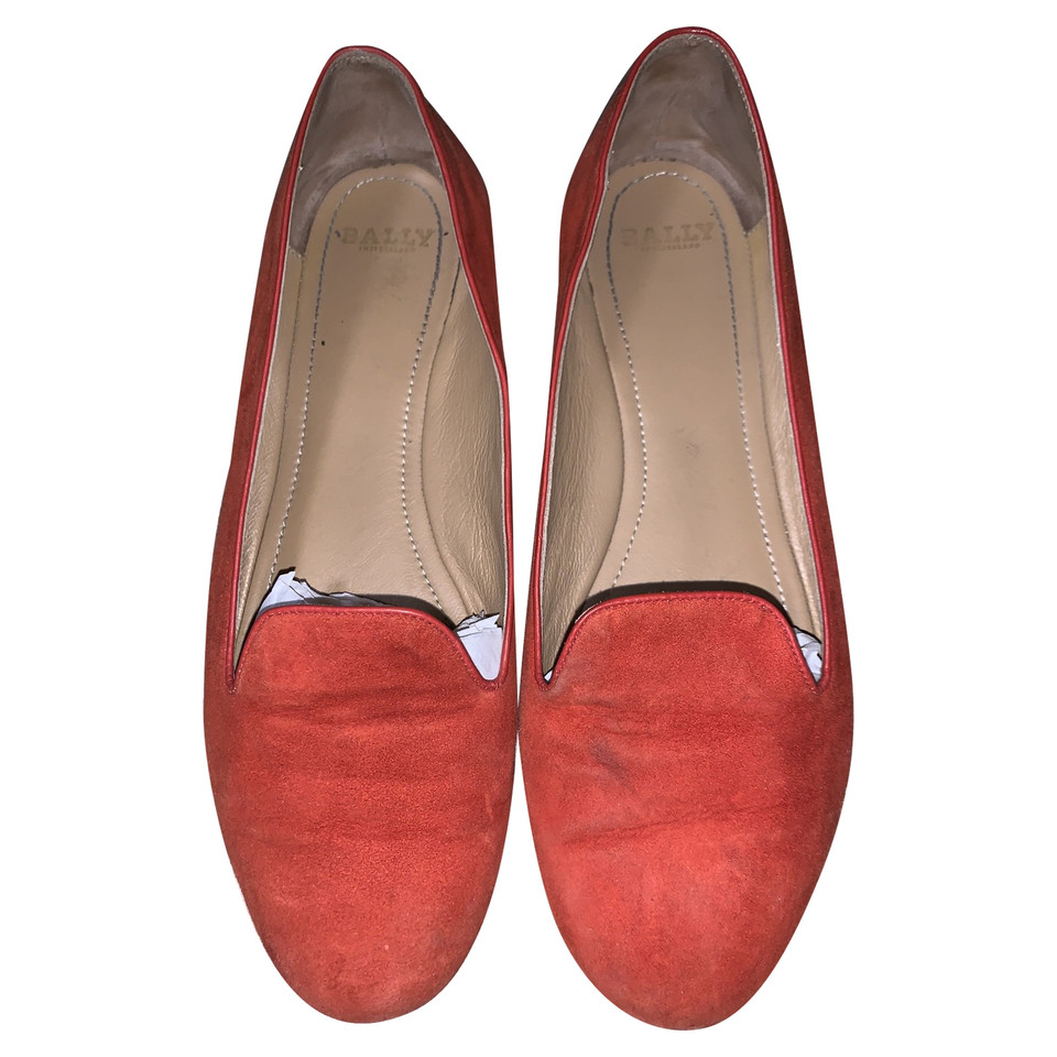Bally Slipper/Ballerinas aus Leder in Rot