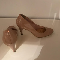 Ted Baker pumps in Nude