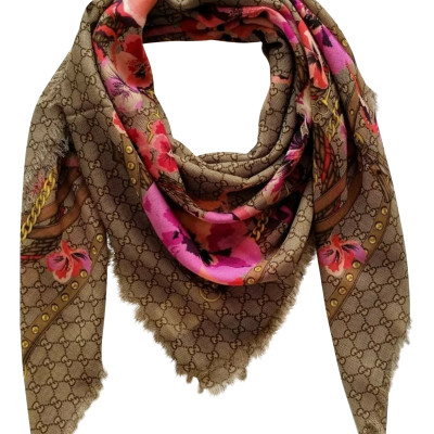 Gucci Scarves and Shawls Second Hand: Gucci Scarves and Shawls Online  Store, Gucci Scarves and Shawls Outlet/Sale UK - buy/sell used Gucci  Scarves and Shawls fashion online