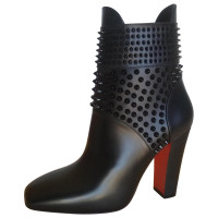 Christian Louboutin Ankle Boots mit Nieten