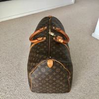 Louis Vuitton Keepall 55 aus Canvas in Braun