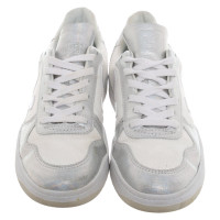 Veja Sneaker in Bianco