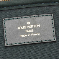 Louis Vuitton "Pelle Taiga Toura"