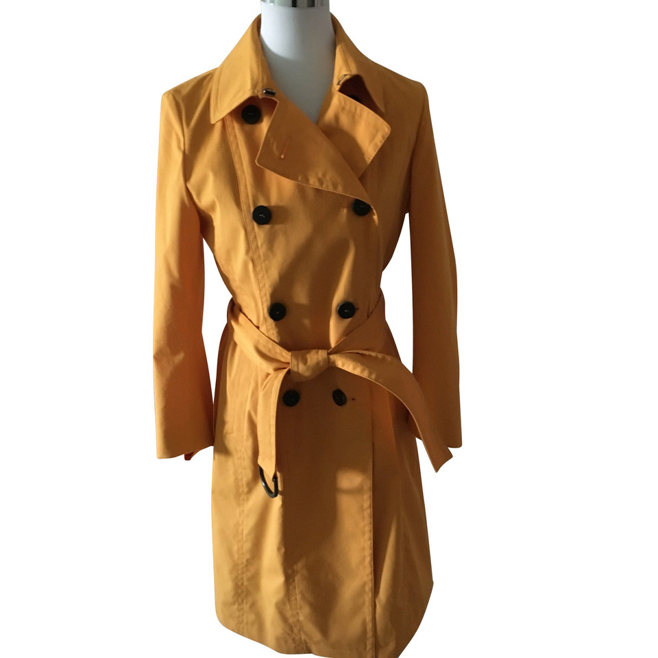 René Lezard Trench coat in yellow