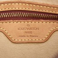 Louis Vuitton "Looping MM Monogram Canvas"