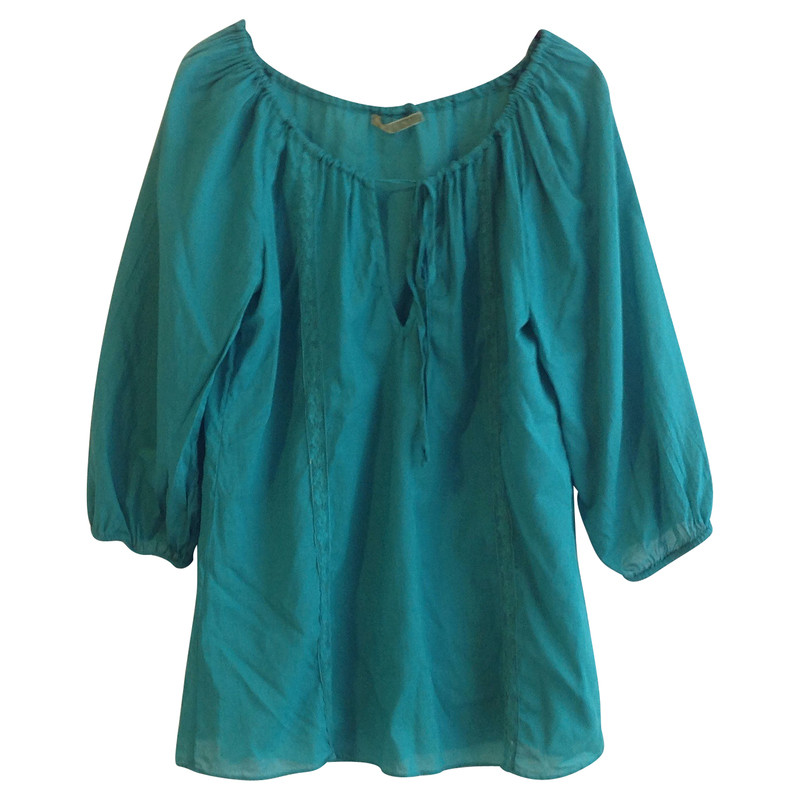 Velvet Blouse with lace