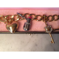 Juicy Couture Goldfarbenes Armband mit Anhängern