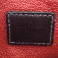 Louis Vuitton Pochette aus Leder