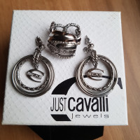 Just Cavalli Boucles d'oreilles et bague de couleur argent