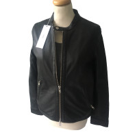 Closed Jacket made of leather