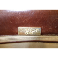 Givenchy Umhängetasche in Braun