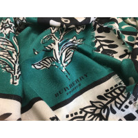 Burberry Cashmere scarf with pattern