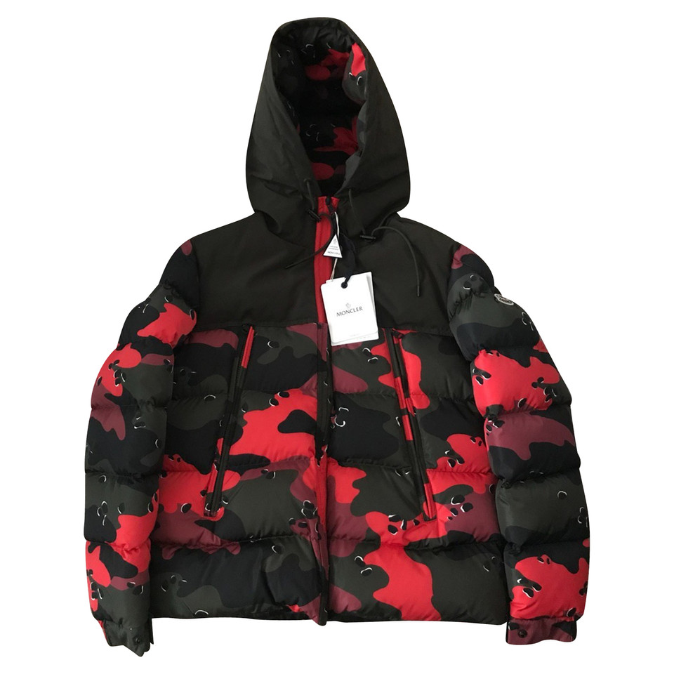 Moncler Jacke/Mantel aus Seide in Rot
