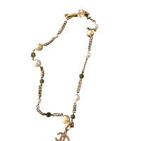 Chanel Perlenkette mit Logo-Anhänger