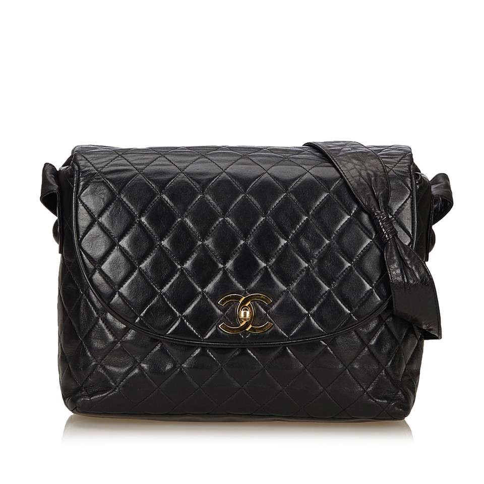 Chanel Handbag in black