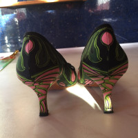 Prada pumps avec motif