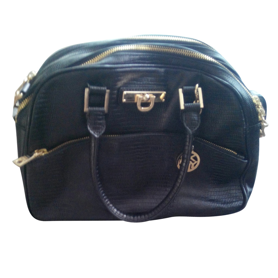 Donna Karan Handbag in black