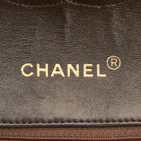 Chanel Classic Flap Bag Small aus Leder in Braun