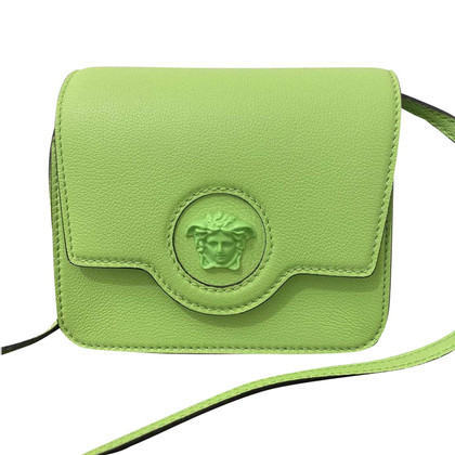 Versace Handtasche aus Leder in Grün
